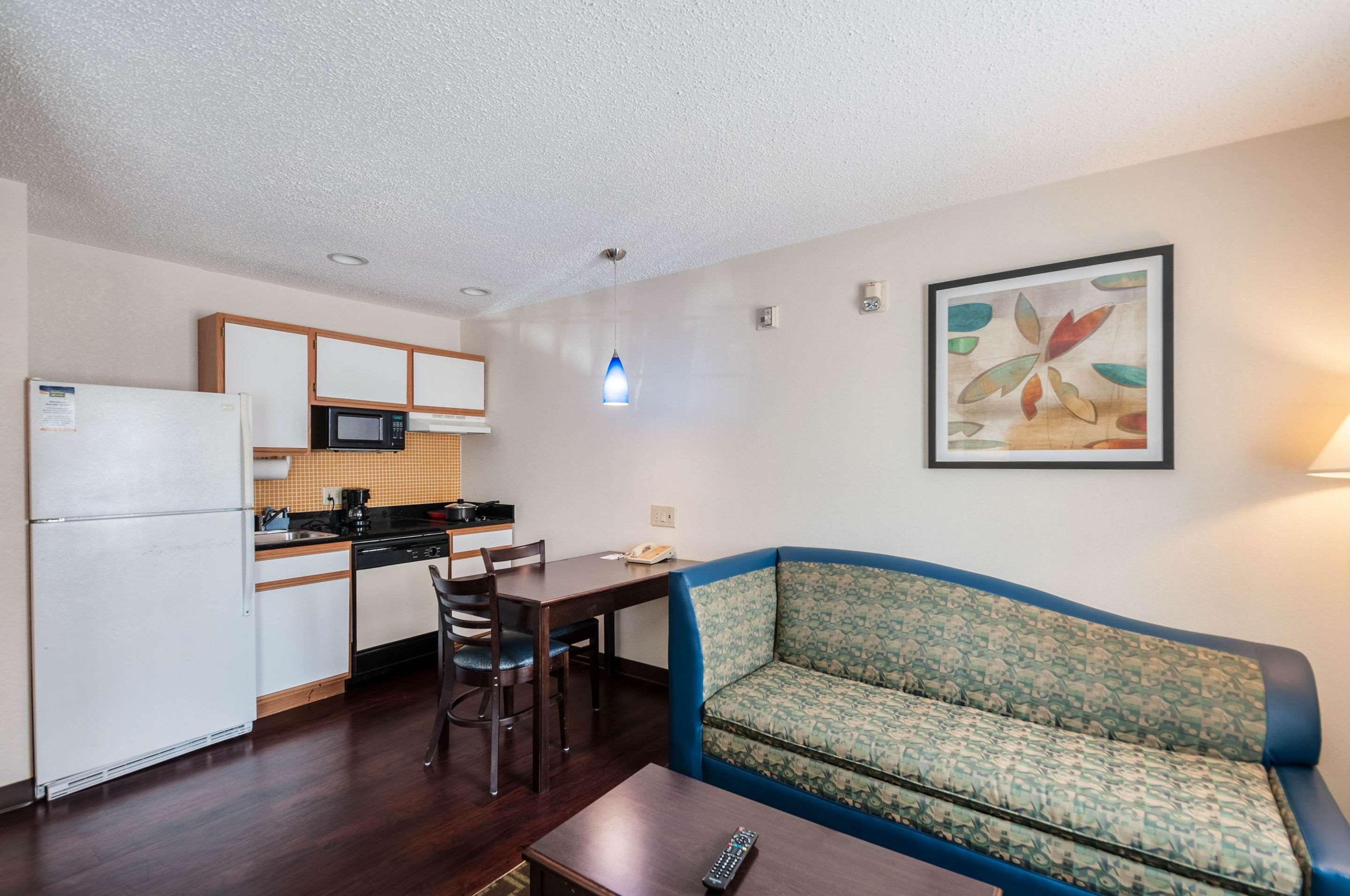 Mainstay Suites Frederick Esterno foto