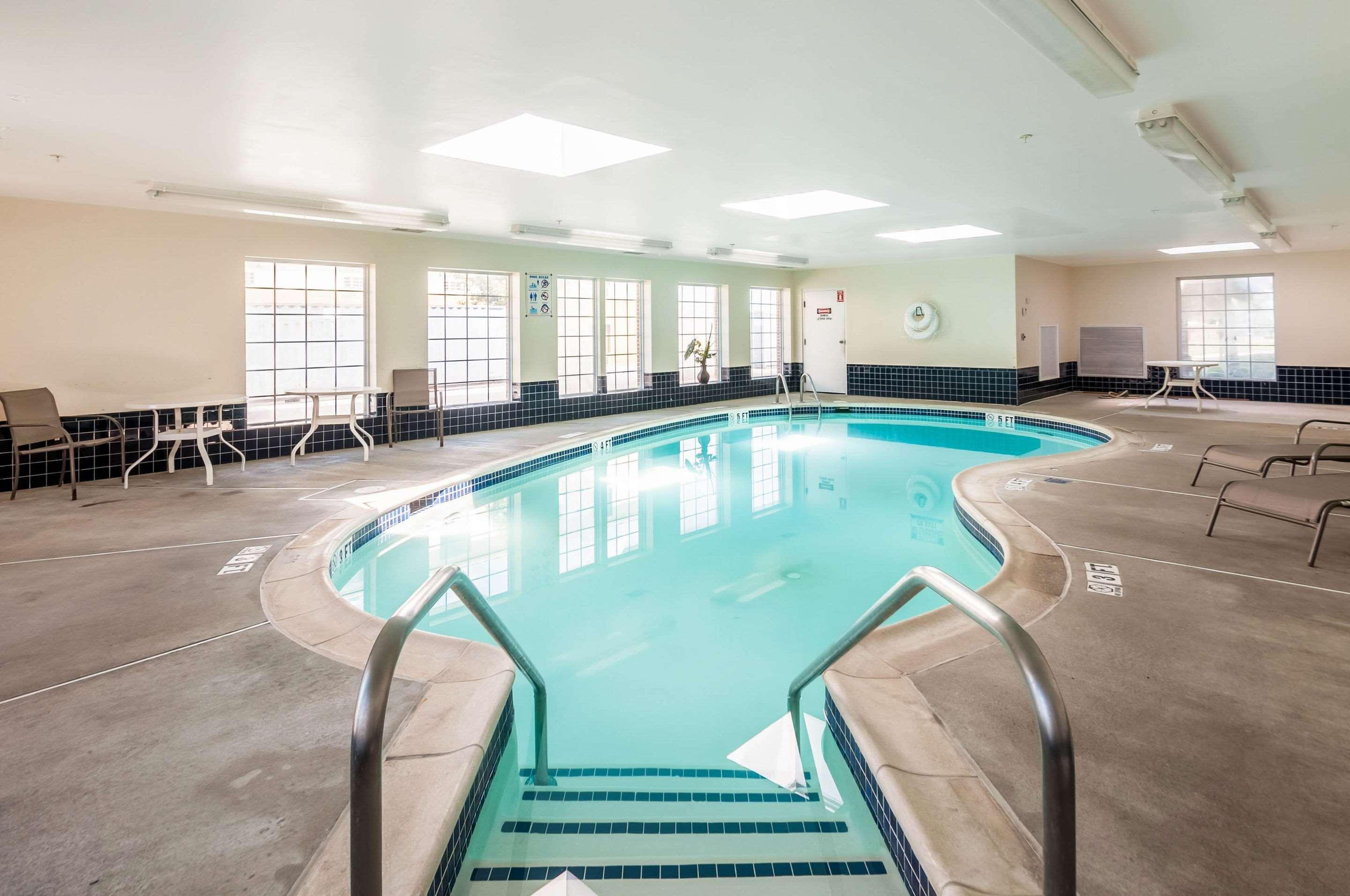 Mainstay Suites Frederick Esterno foto