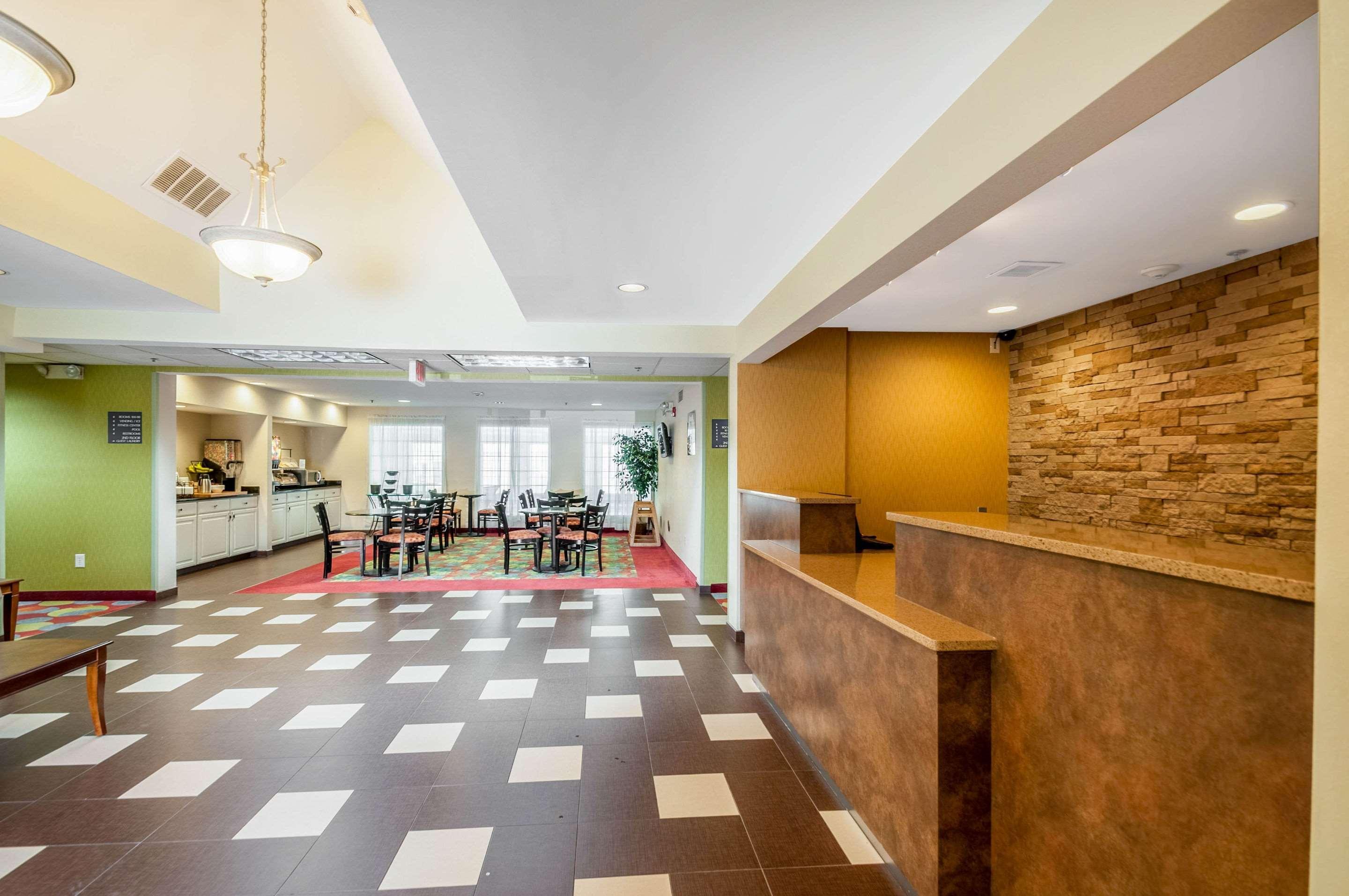 Mainstay Suites Frederick Esterno foto