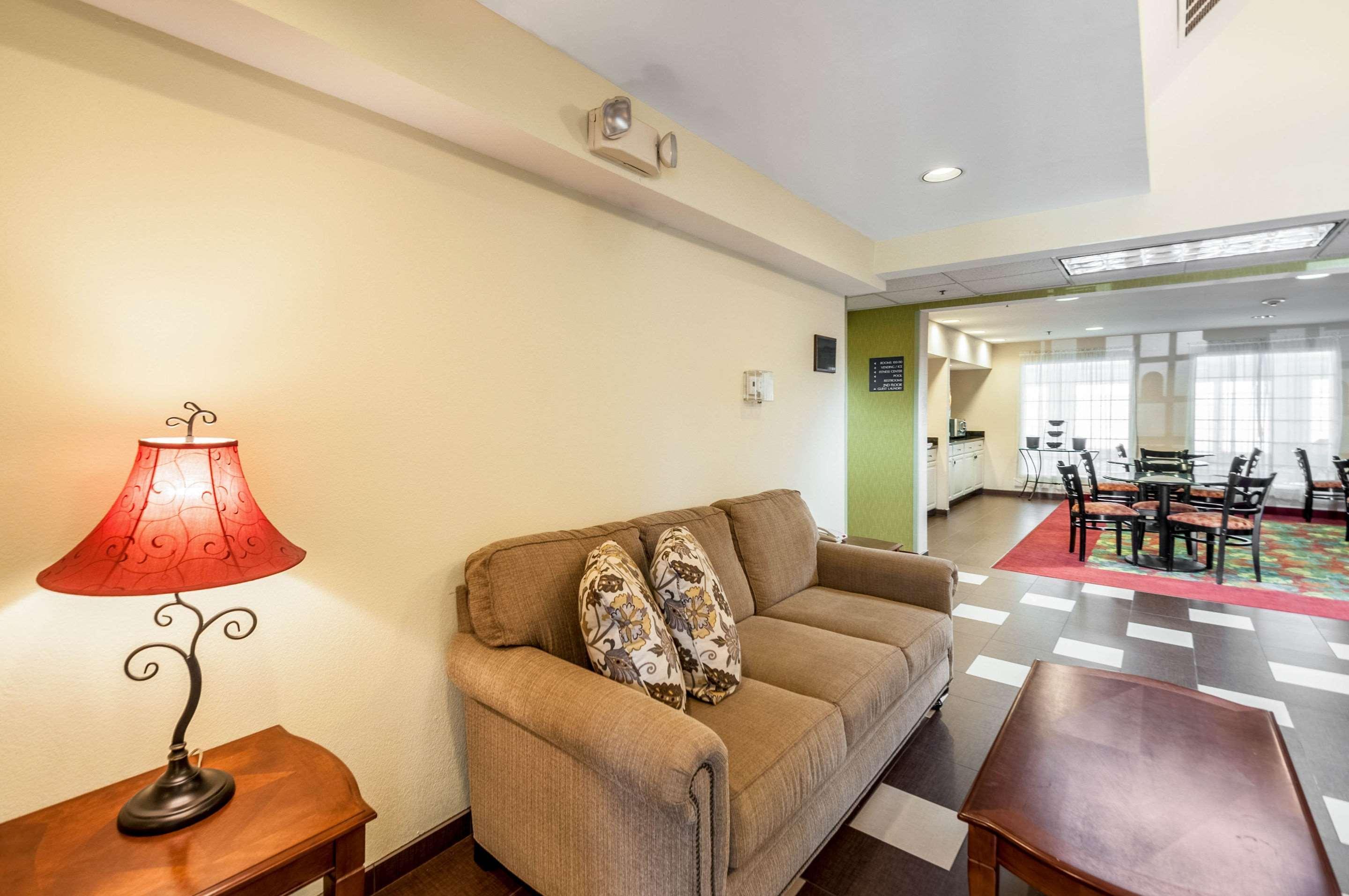Mainstay Suites Frederick Esterno foto