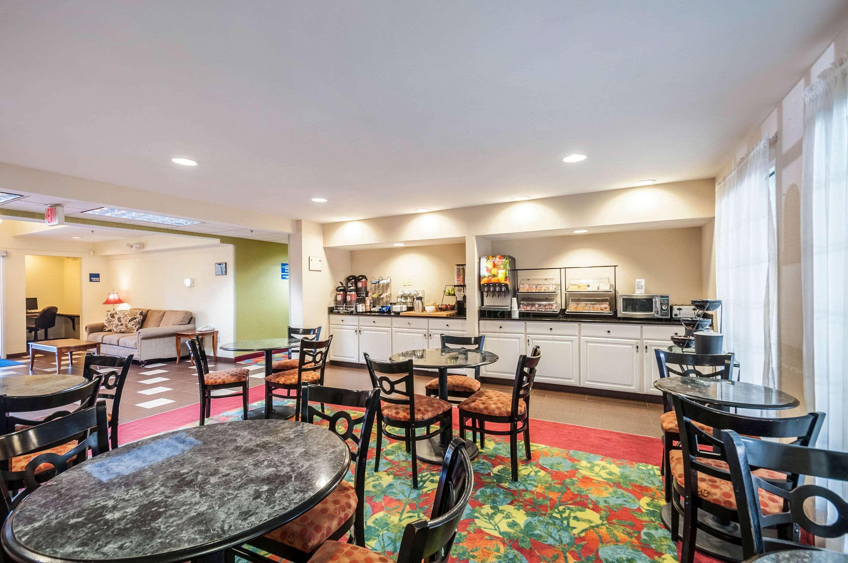 Mainstay Suites Frederick Esterno foto