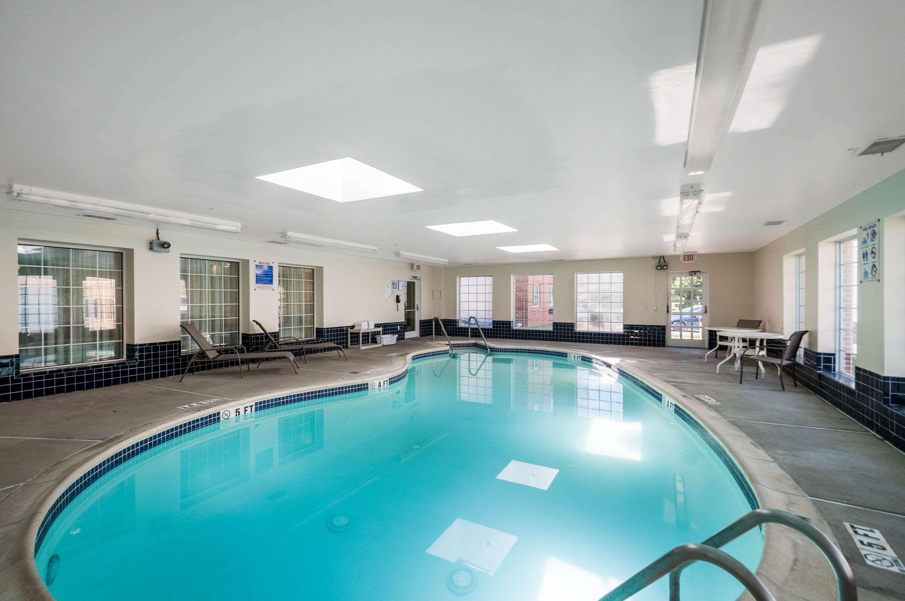 Mainstay Suites Frederick Esterno foto